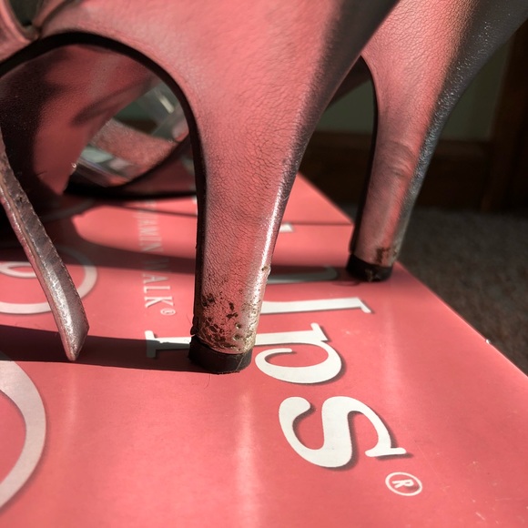 Touch Ups Silver Heels - Picture 4 of 7